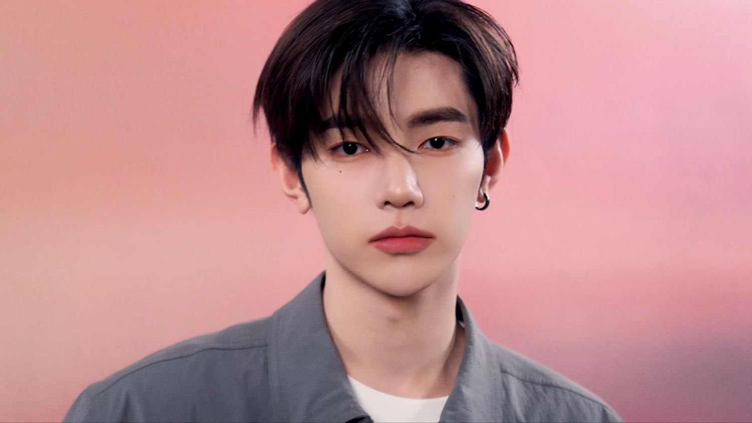 Potret di balik layar Zhang Hao (ZEROBASEONE)