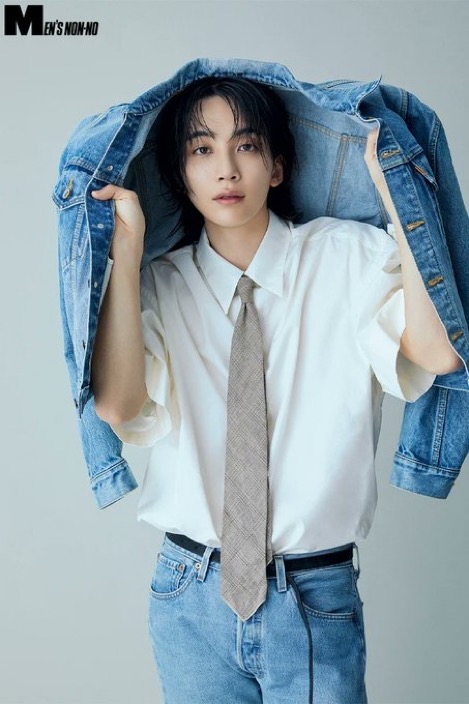 Latest photo of Jeonghan (SEVENTEEN)