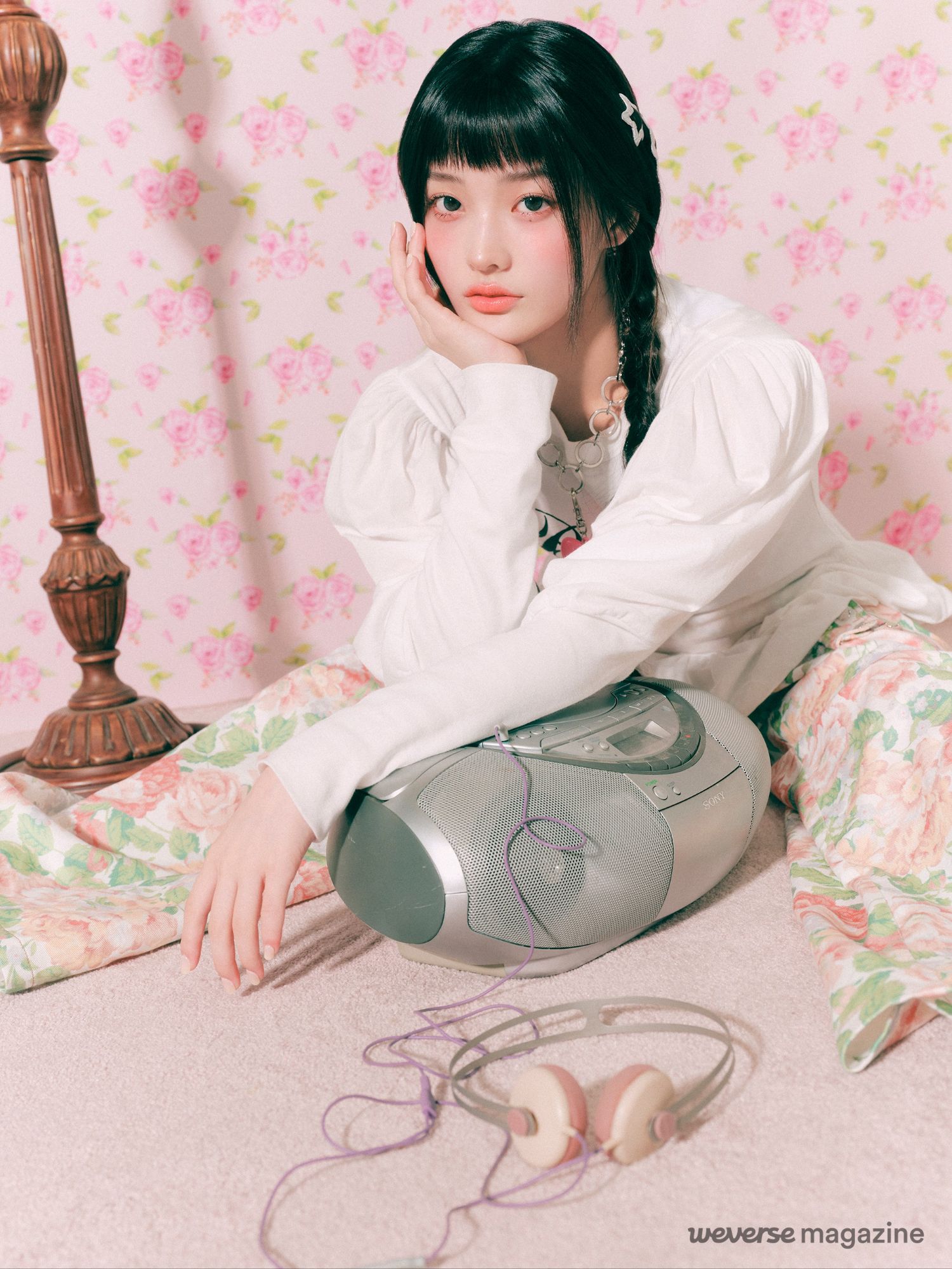 Recent activity shot of Iroha (ILLIT)