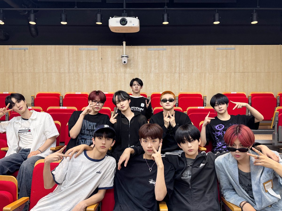 Recent activity shot of FANTASY BOYS