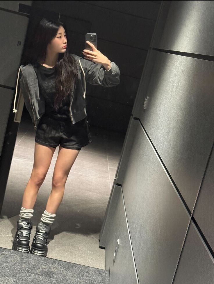 Recent activity shot of Wonhee (ILLIT)