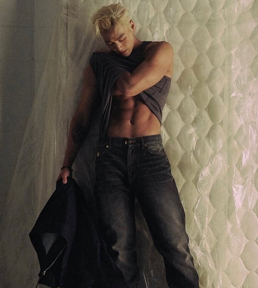 Latest photo of Baekho