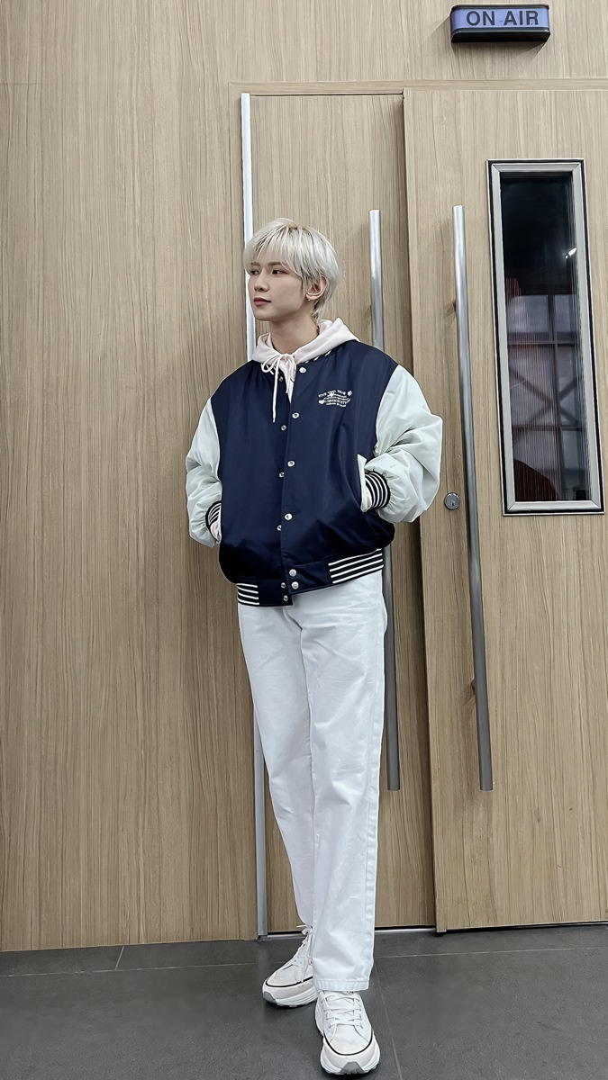 A heartfelt wallpaper shared by Yeosang (ATEEZ)'s fans