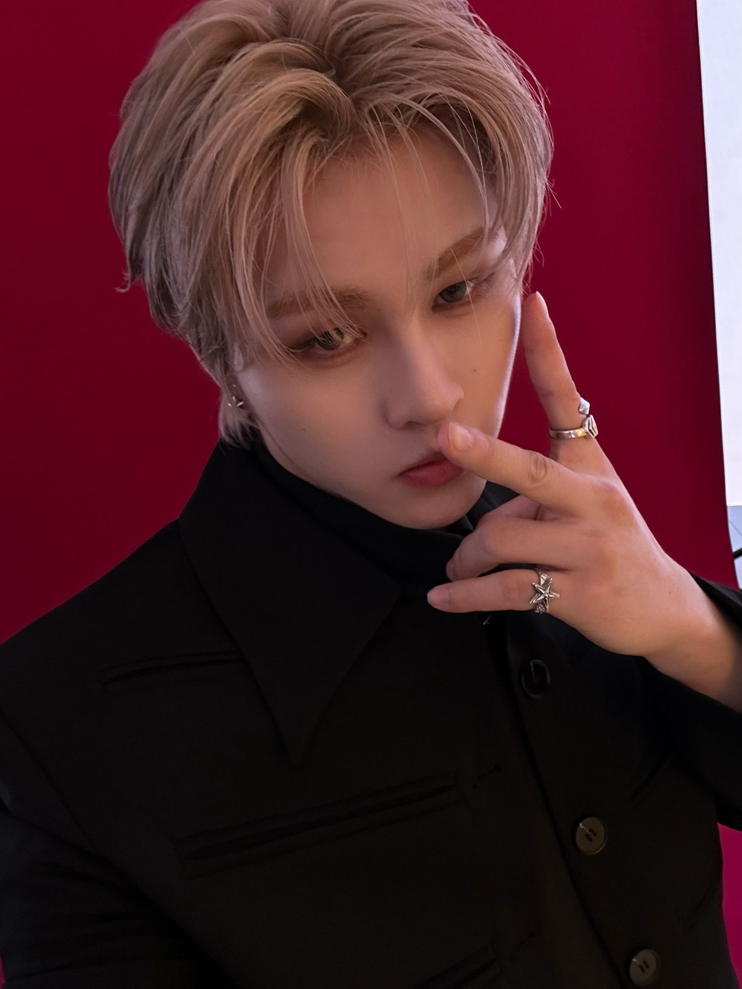 A moment captured by M (SEVENTOEIGHT)'s fan