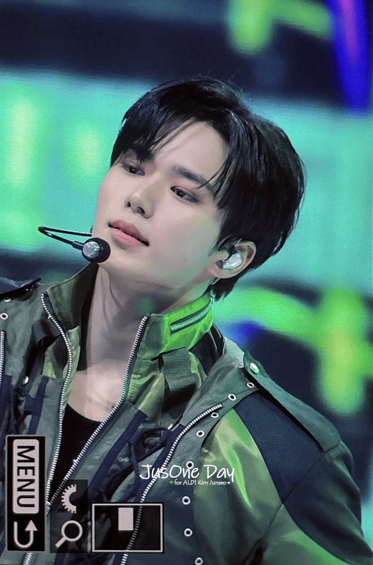 A moment captured by Kim Junseo (ALPHA DRIVE ONE)'s fan