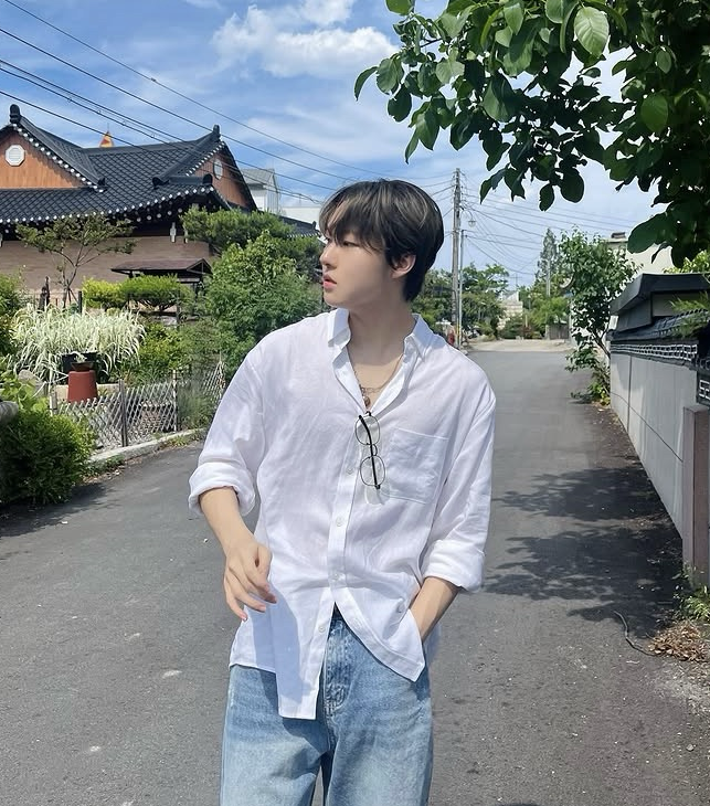 Behind-the-scenes cut of Junghoon (Xikers)