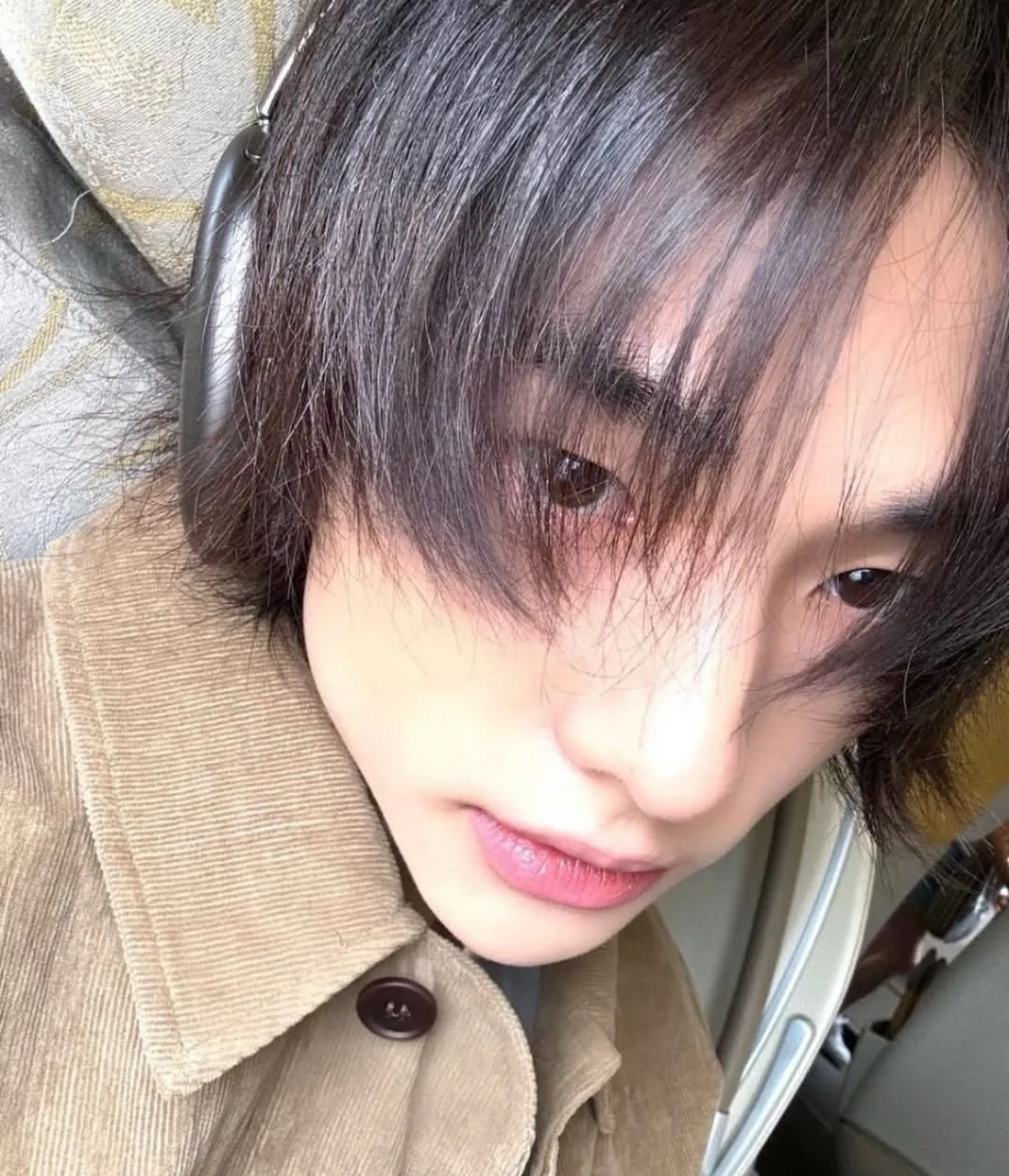 Latest photo of Hyunjin (Stray Kids)