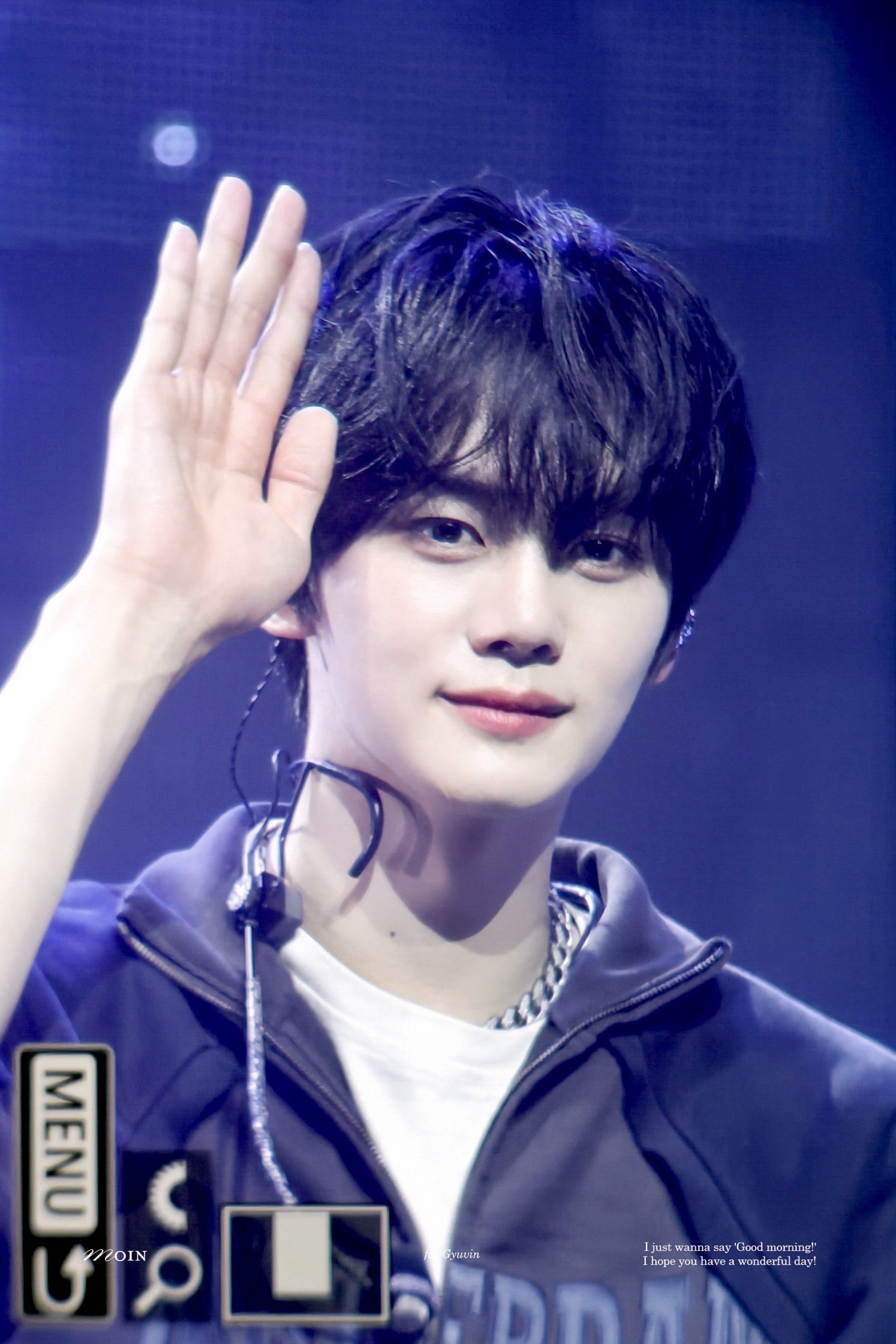 A moment captured by Kim Gyuvin (ZEROBASEONE)'s fan