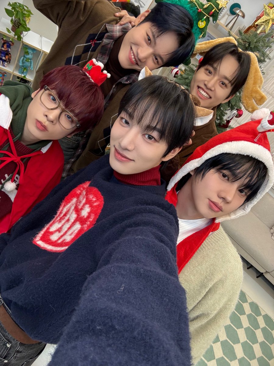 A moment captured by MCND's fan