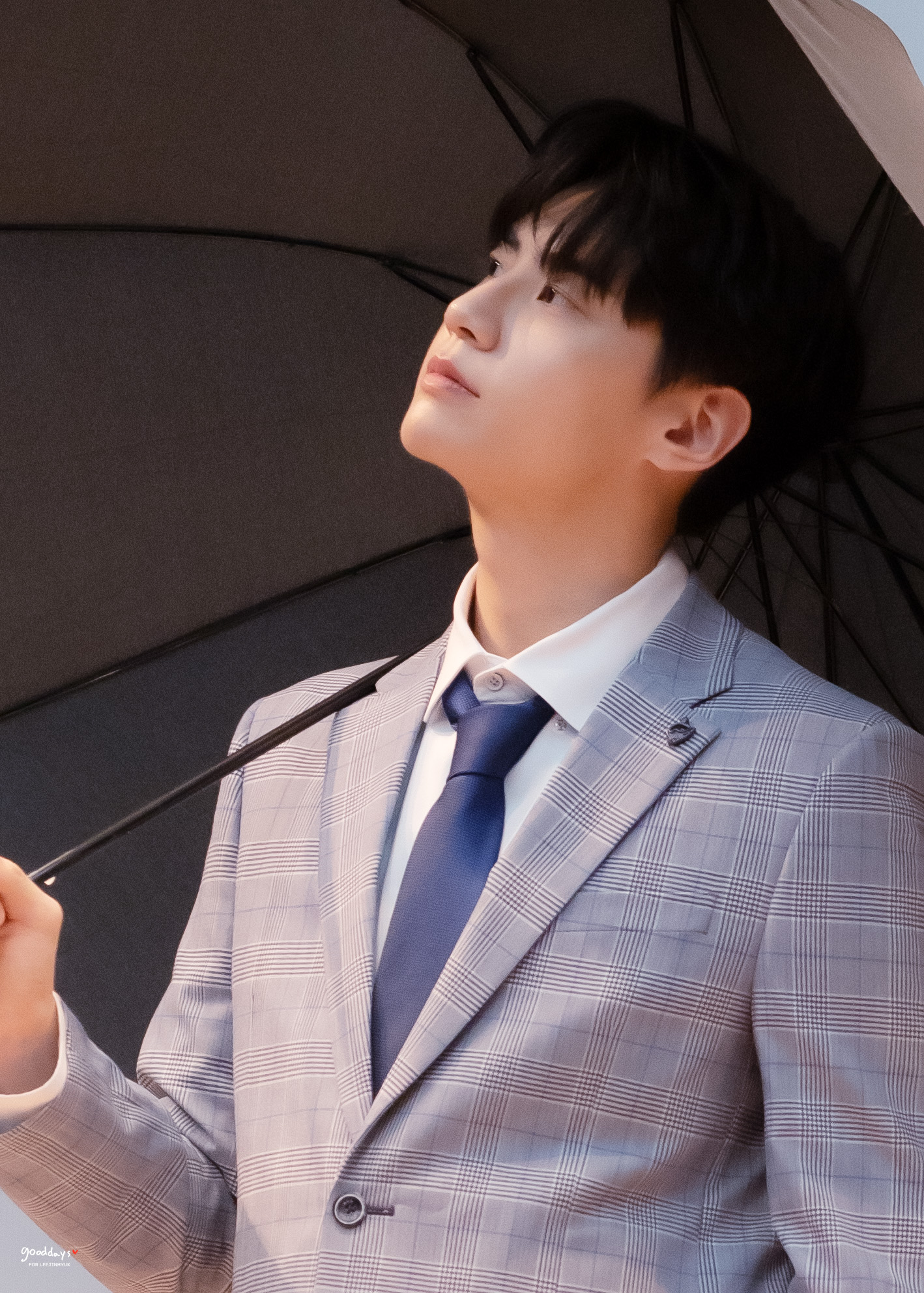 Behind-the-scenes cut of Lee Jinhyuk