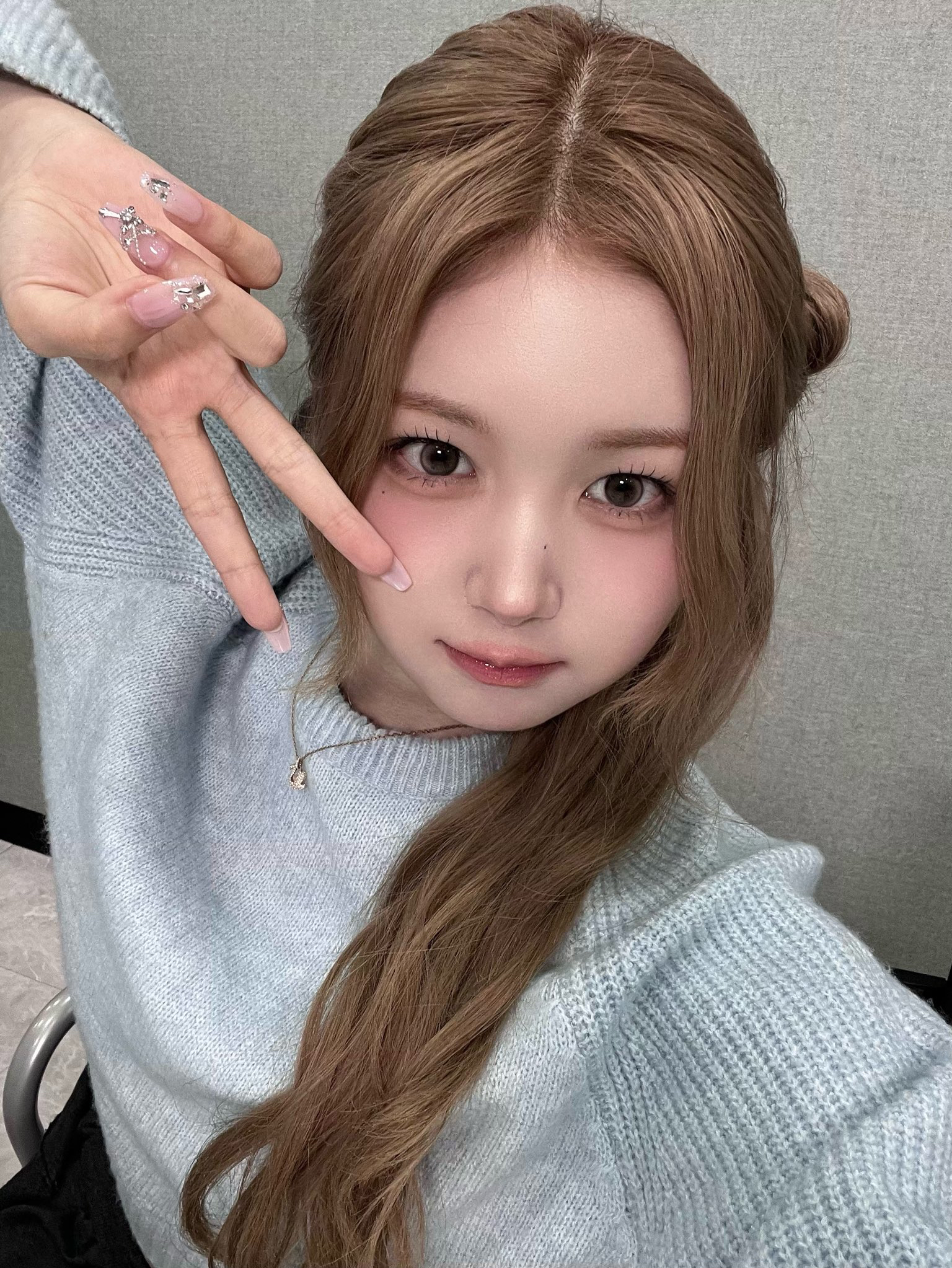 Behind-the-scenes cut of Joobin (tripleS)