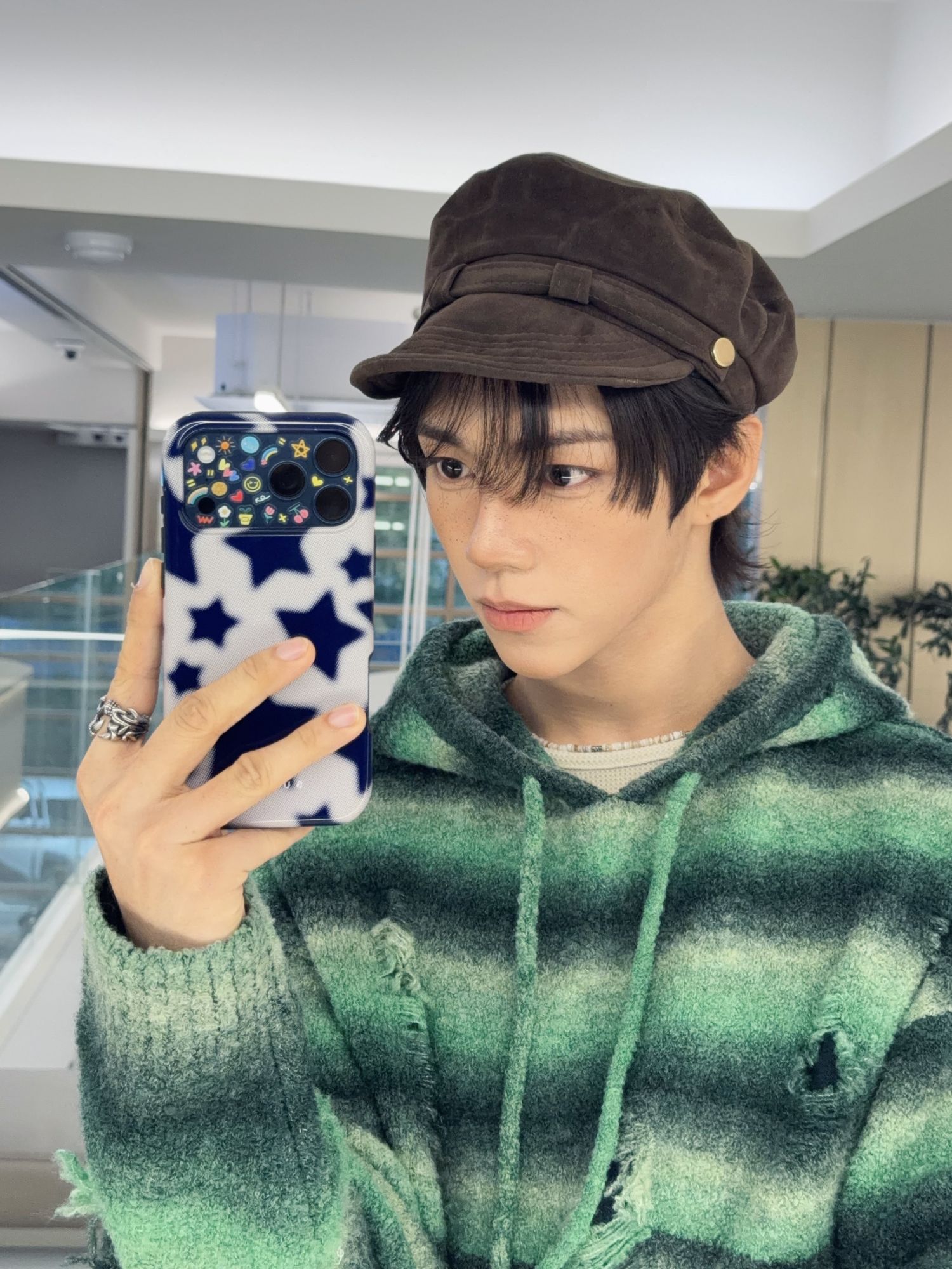 Latest photo of JL (AHOF)