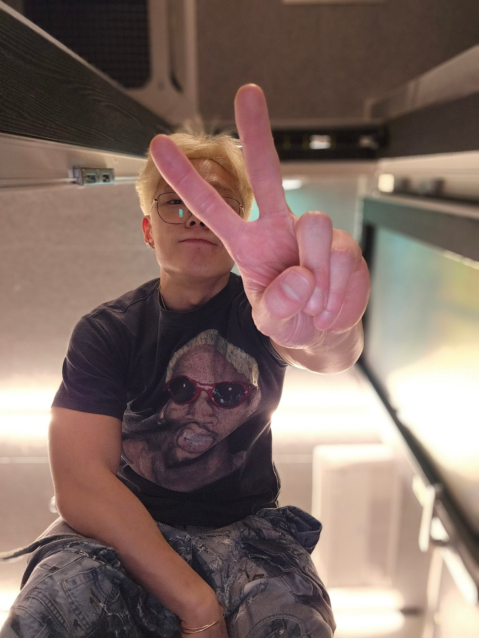 Recent activity shot of BOBBY (iKON)