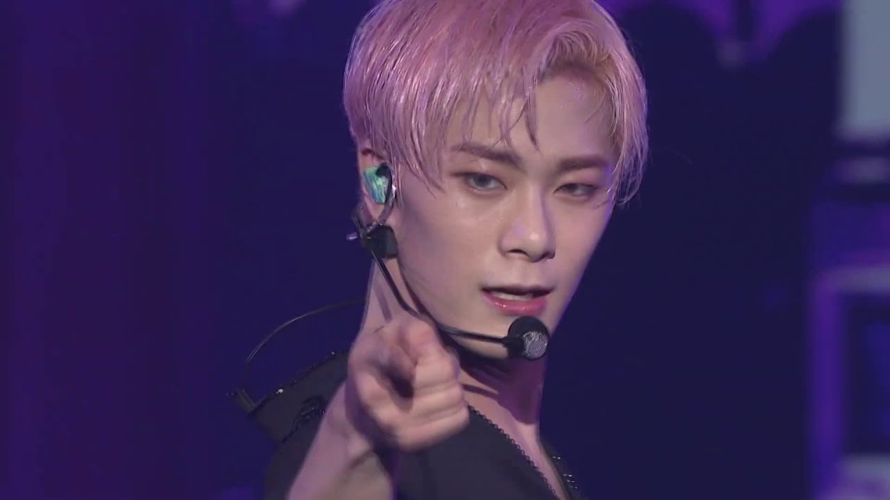 A moment captured by Moonbin (ASTRO)'s fan