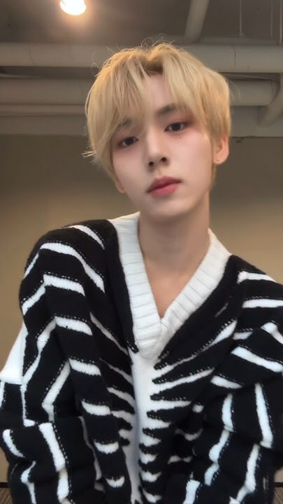 Today's most popular wallpaper in the Han Yujin (ZEROBASEONE) community