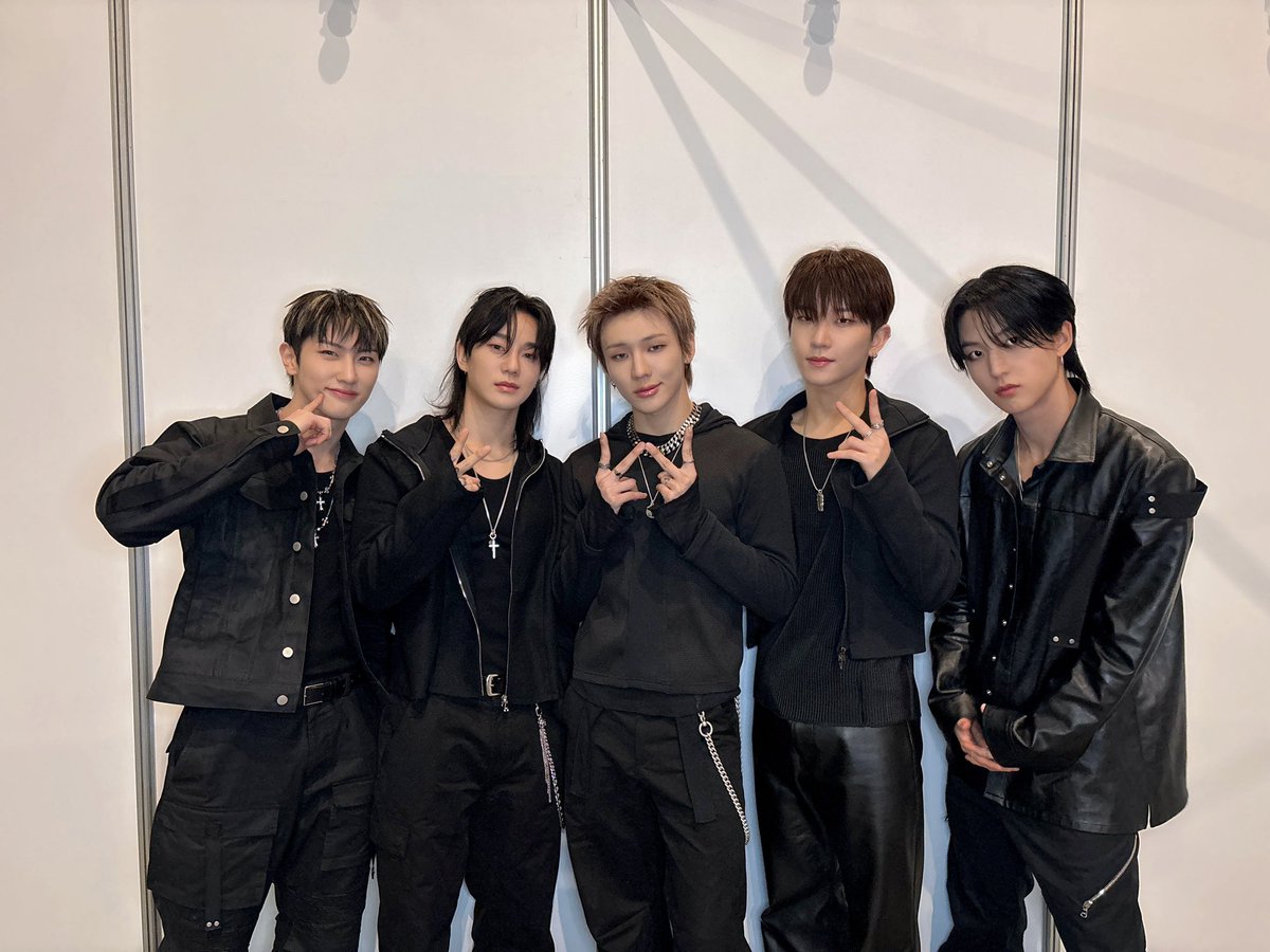 TNX의 비하인드 컷