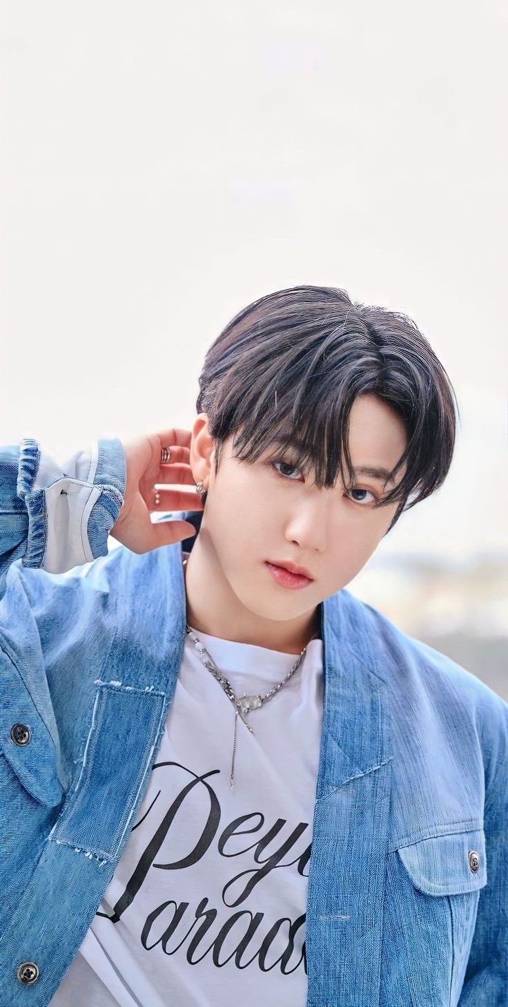 Latest photo of Changbin (Stray Kids)