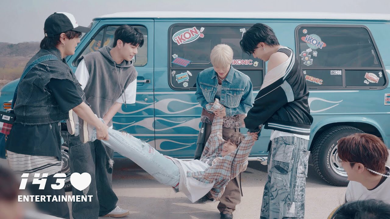 Behind-the-scenes cut of iKON