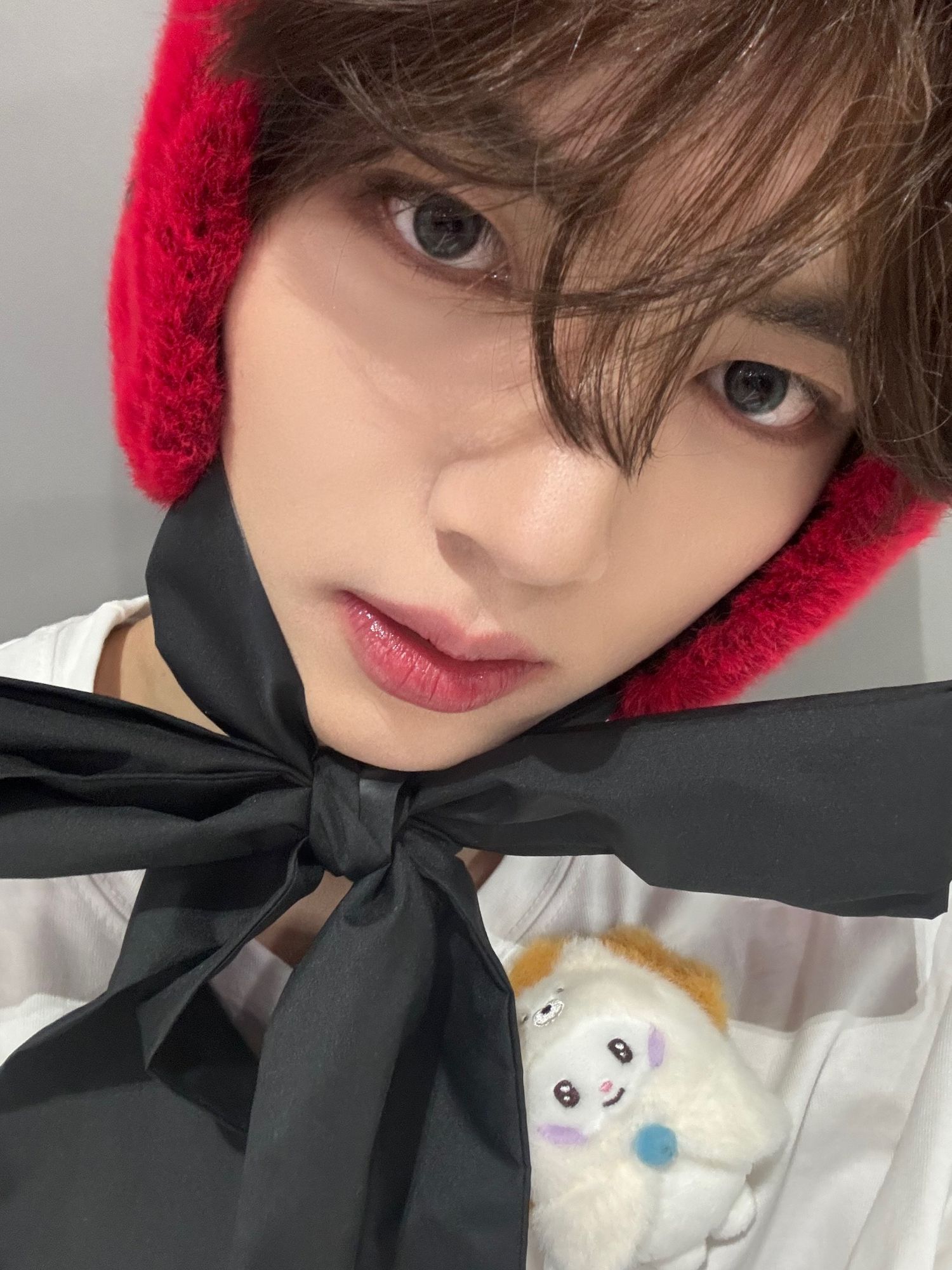 Recent activity shot of Han Yujin (ZEROBASEONE)