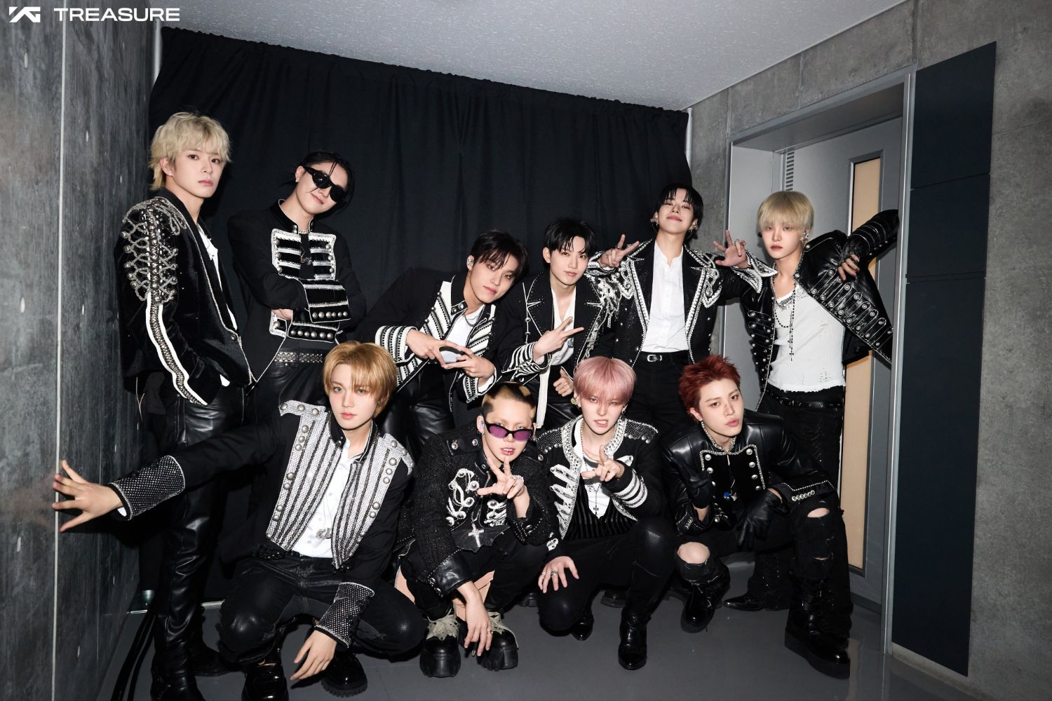 A moment captured by TREASURE's fan