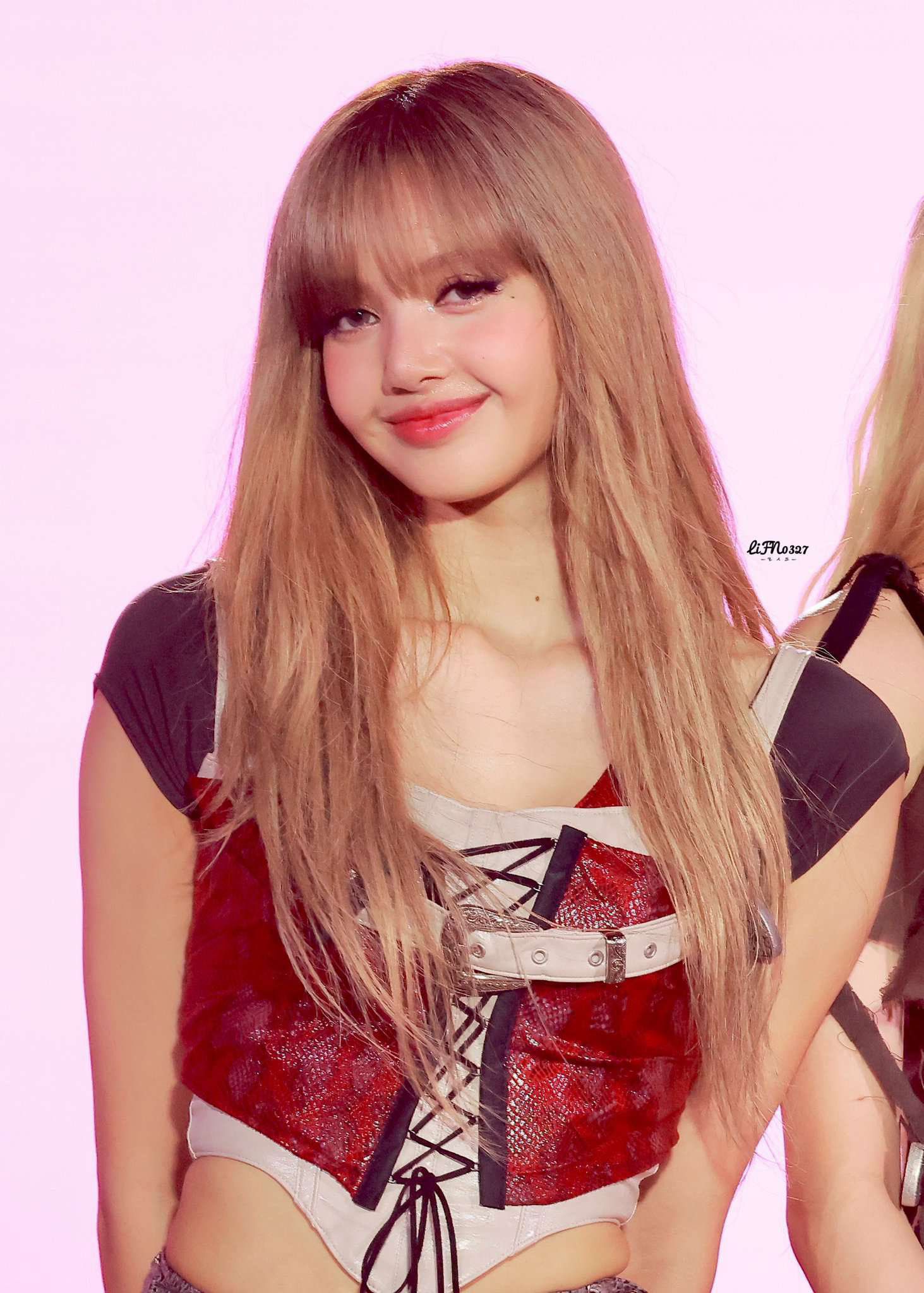 A moment captured by Lisa (BLACKPINK)'s fan