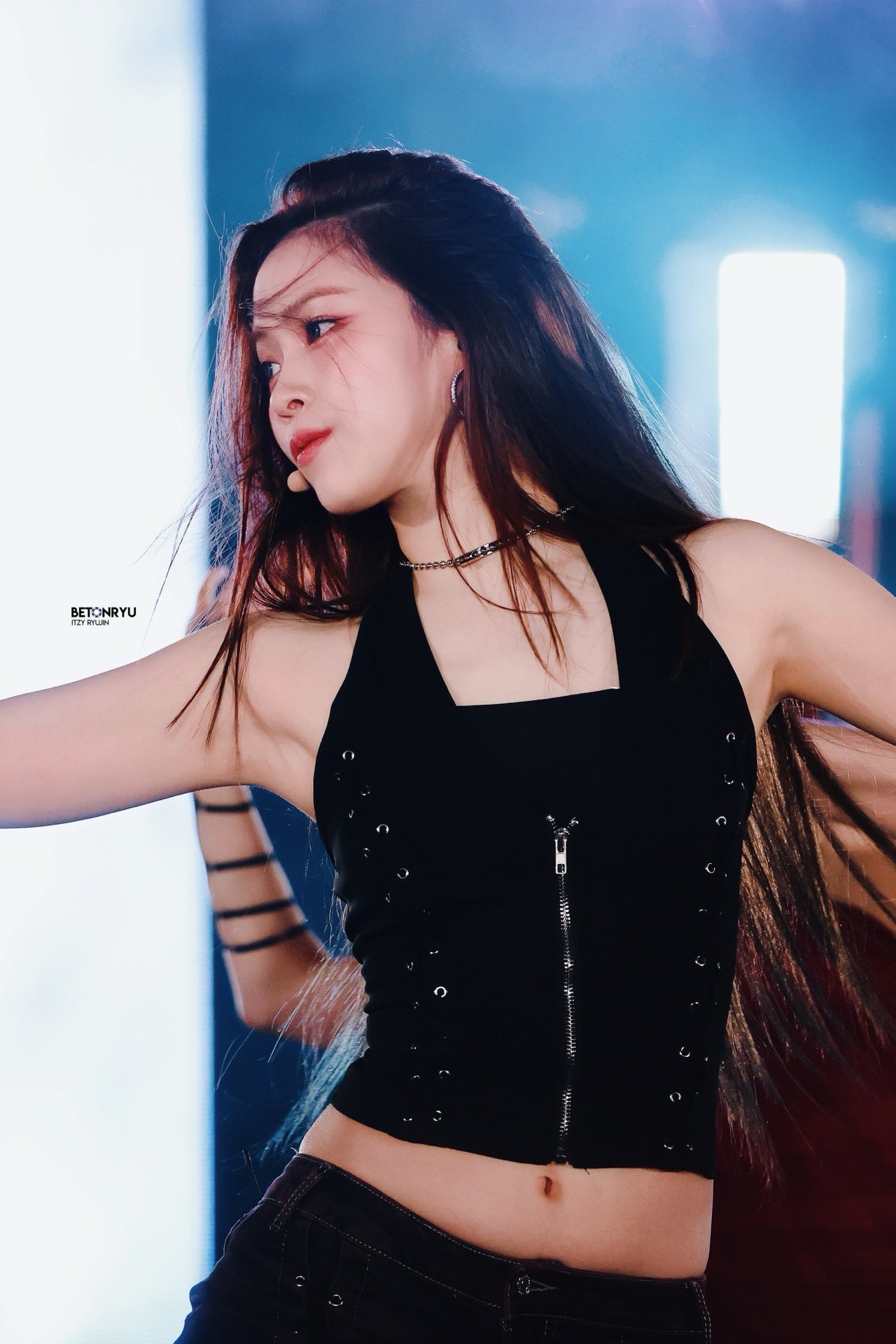 A moment captured by Ryujin (ITZY)'s fan