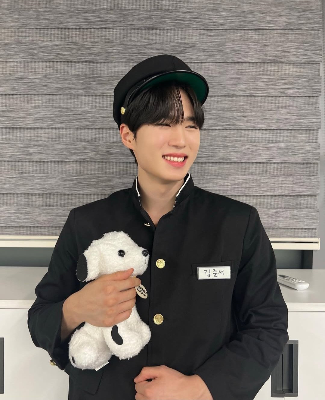 Behind-the-scenes cut of Kim Junseo (WEi)