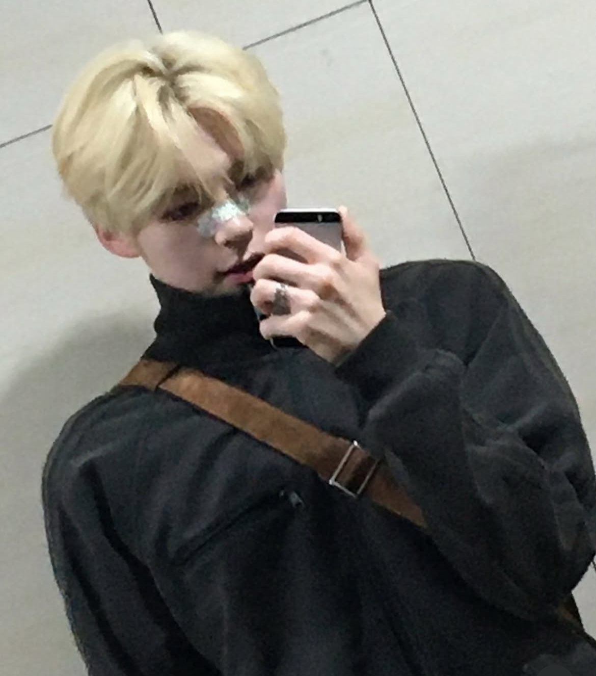 Recent activity shot of Sung Hanbin (ZEROBASEONE)
