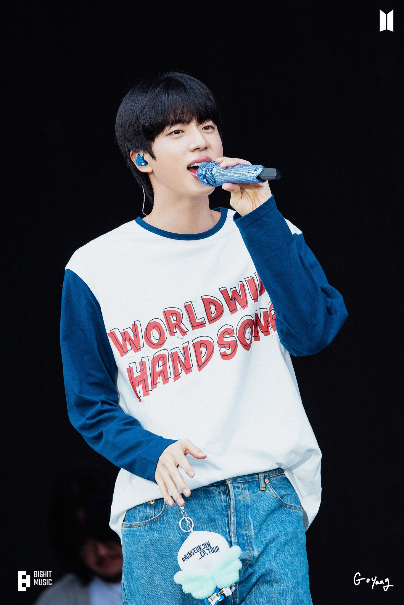 Foto aktivitas terbaru Jin (BTS)