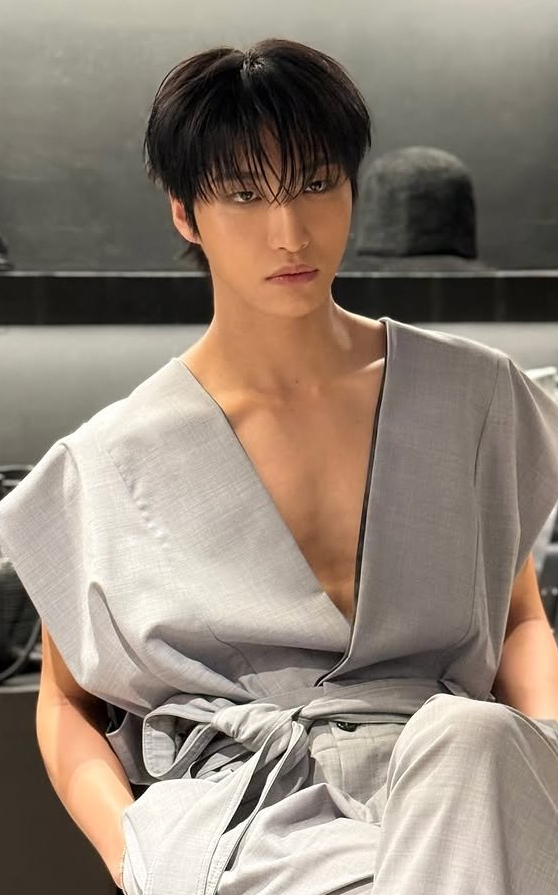 Behind-the-scenes cut of Seonghwa (ATEEZ)