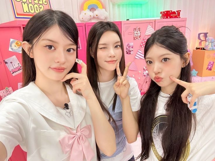 Recent activity shot of Minju (ILLIT)