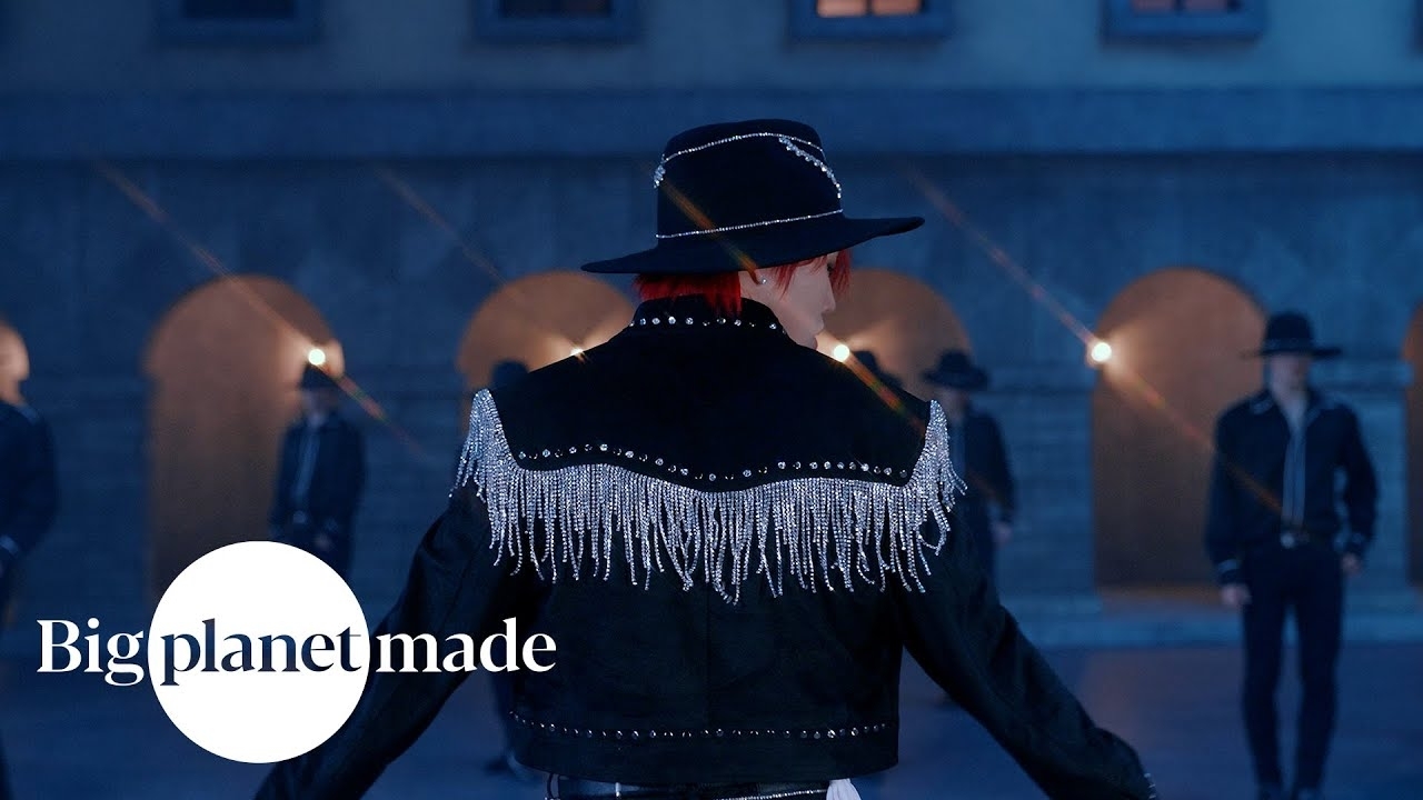 Behind-the-scenes cut of Ha Sungwoon