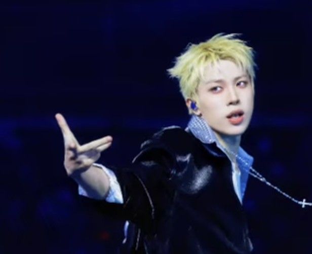 A moment captured by So Junghwan (TREASURE)'s fan