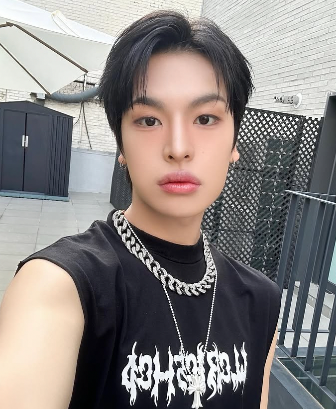Behind-the-scenes cut of Yechan (Xikers)