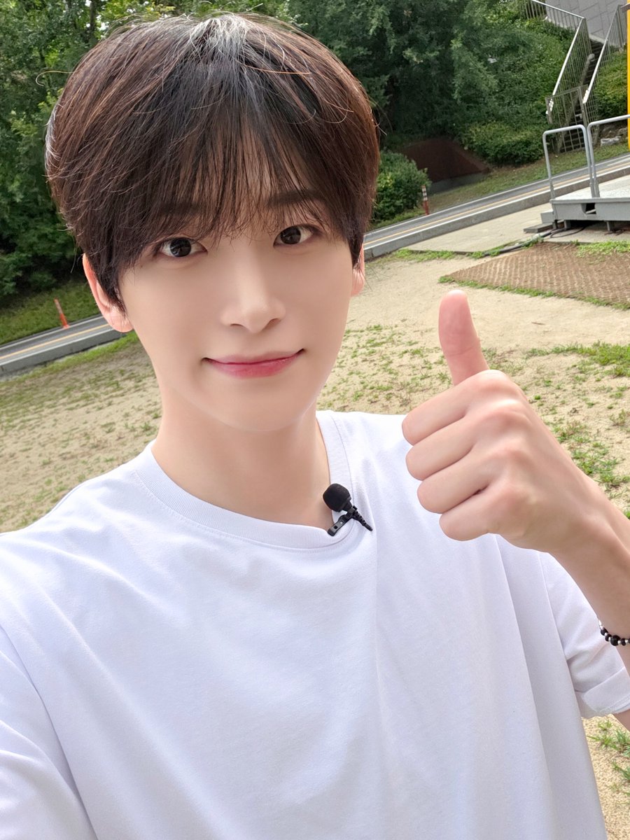 Recent activity shot of CRAVITY