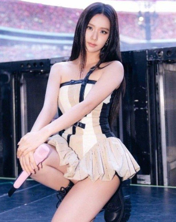 Recent activity shot of Jisoo (BLACKPINK)