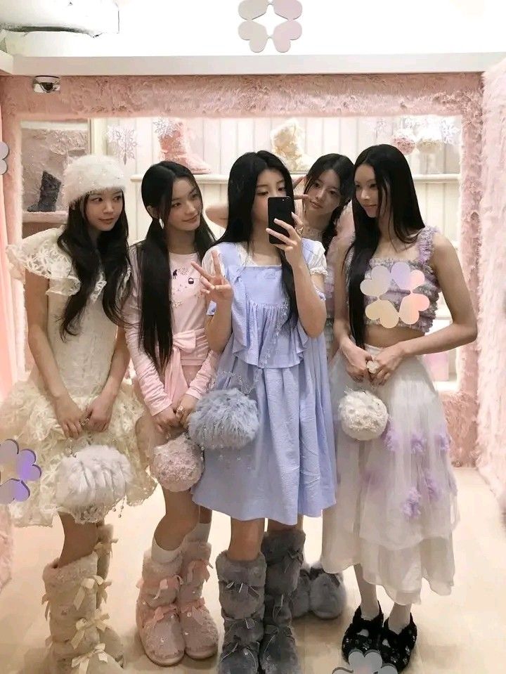 Behind-the-scenes cut of ILLIT