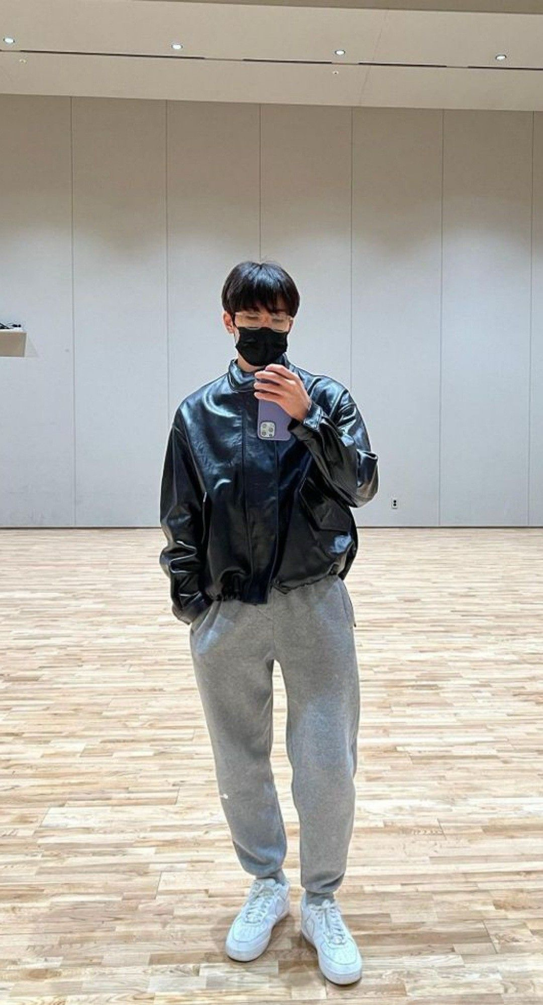 Recent activity shot of Wonwoo (SEVENTEEN)