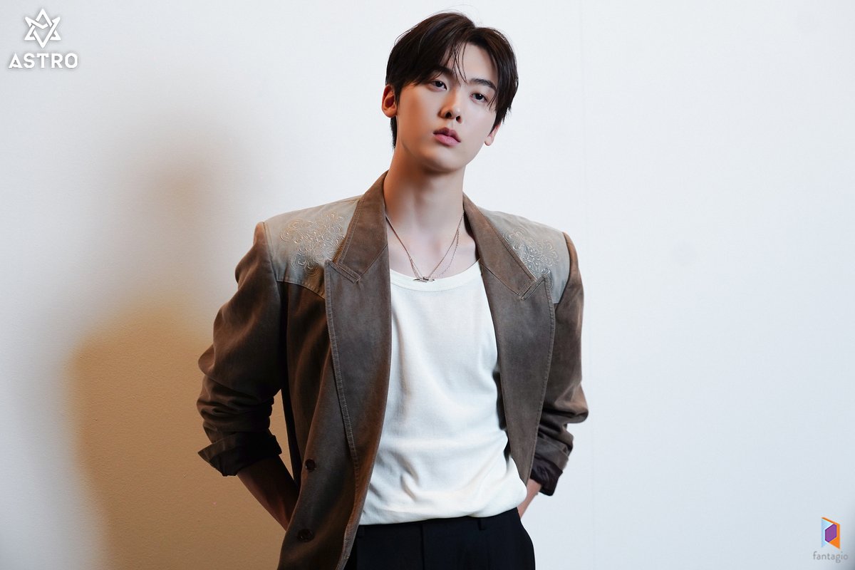 A moment captured by ASTRO's fan