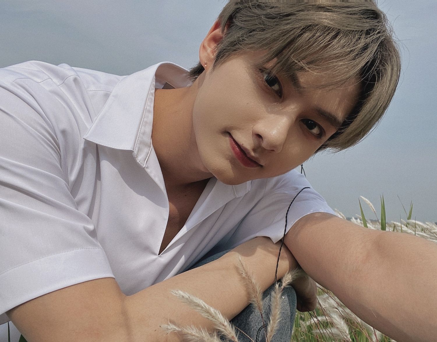 Recent activity shot of Jun (SEVENTEEN)