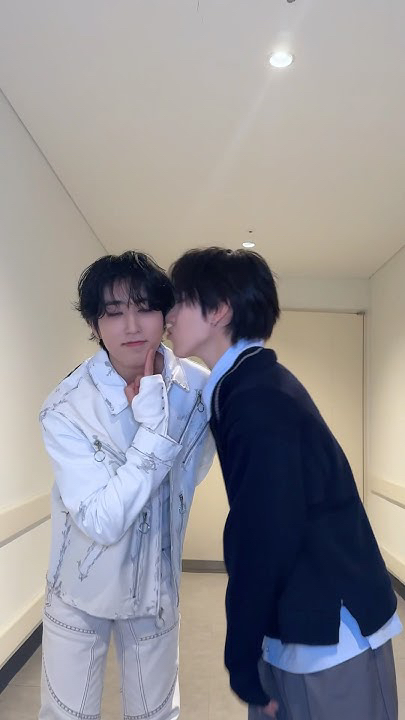 Fandom-recommended wallpaper image of HAN (Stray Kids)