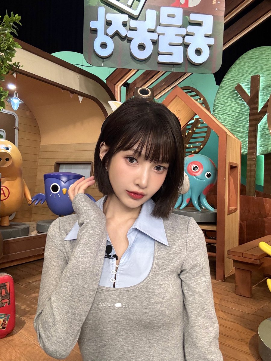 Behind-the-scenes cut of Red Velvet