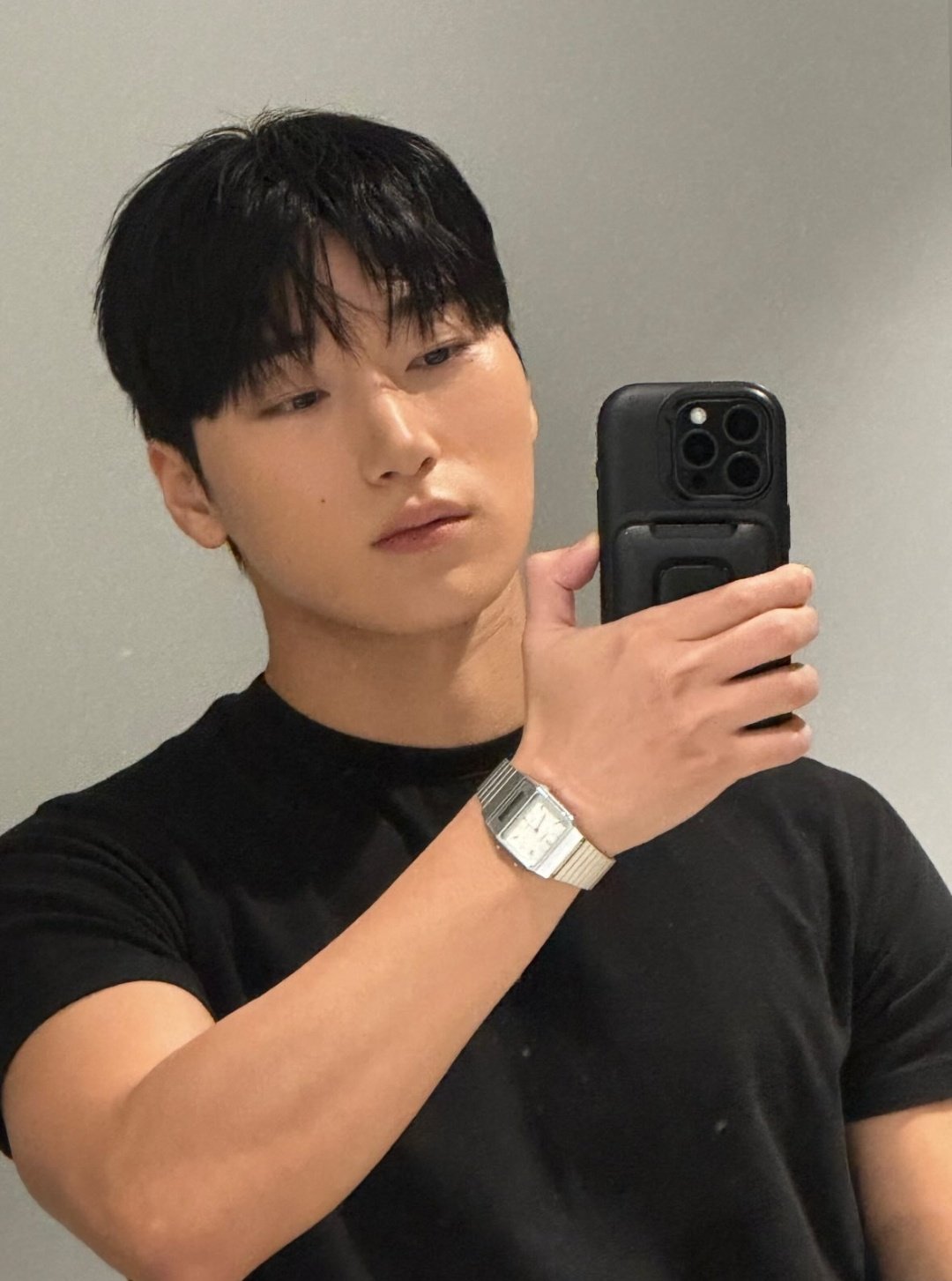 Behind-the-scenes cut of San (ATEEZ)