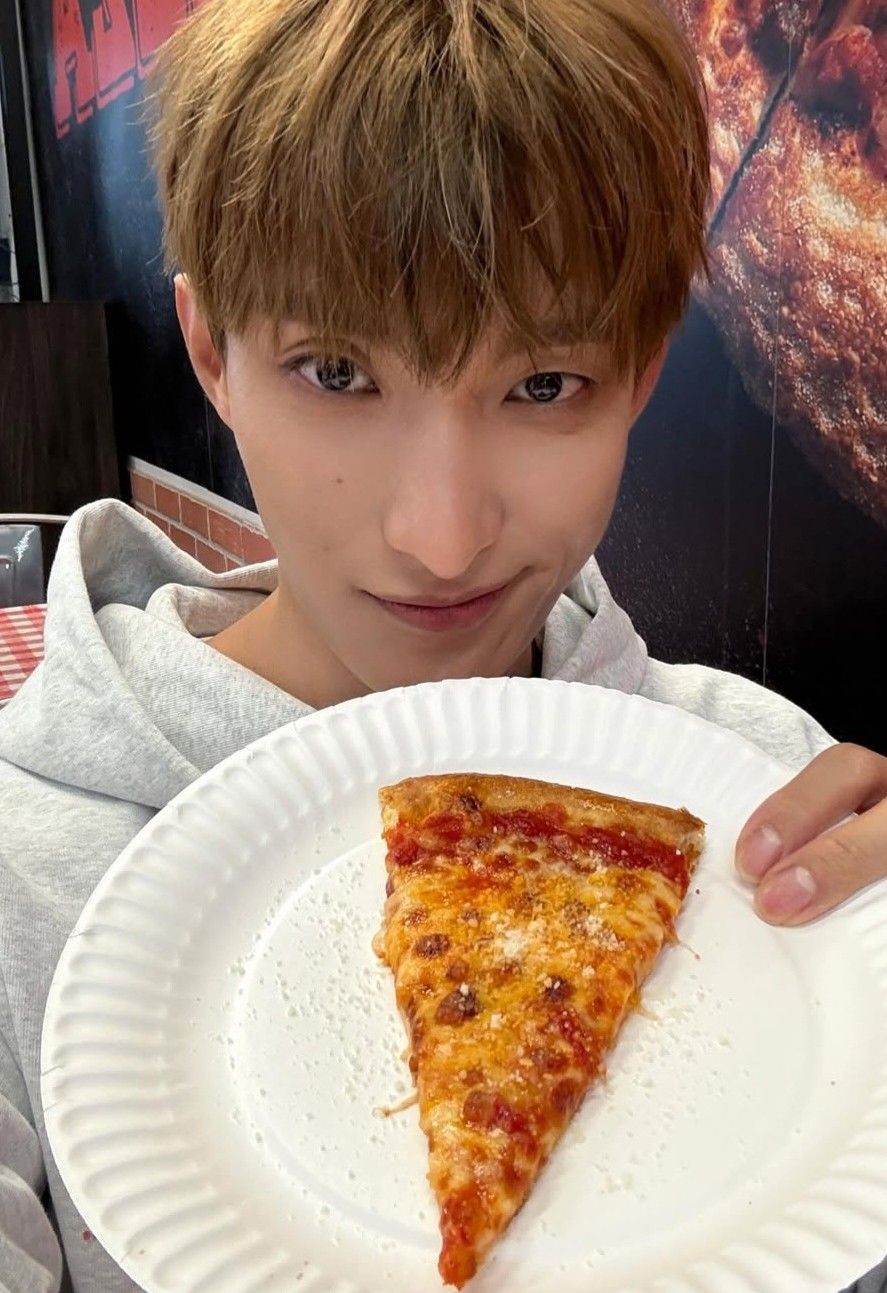 Behind-the-scenes cut of DK (SEVENTEEN)