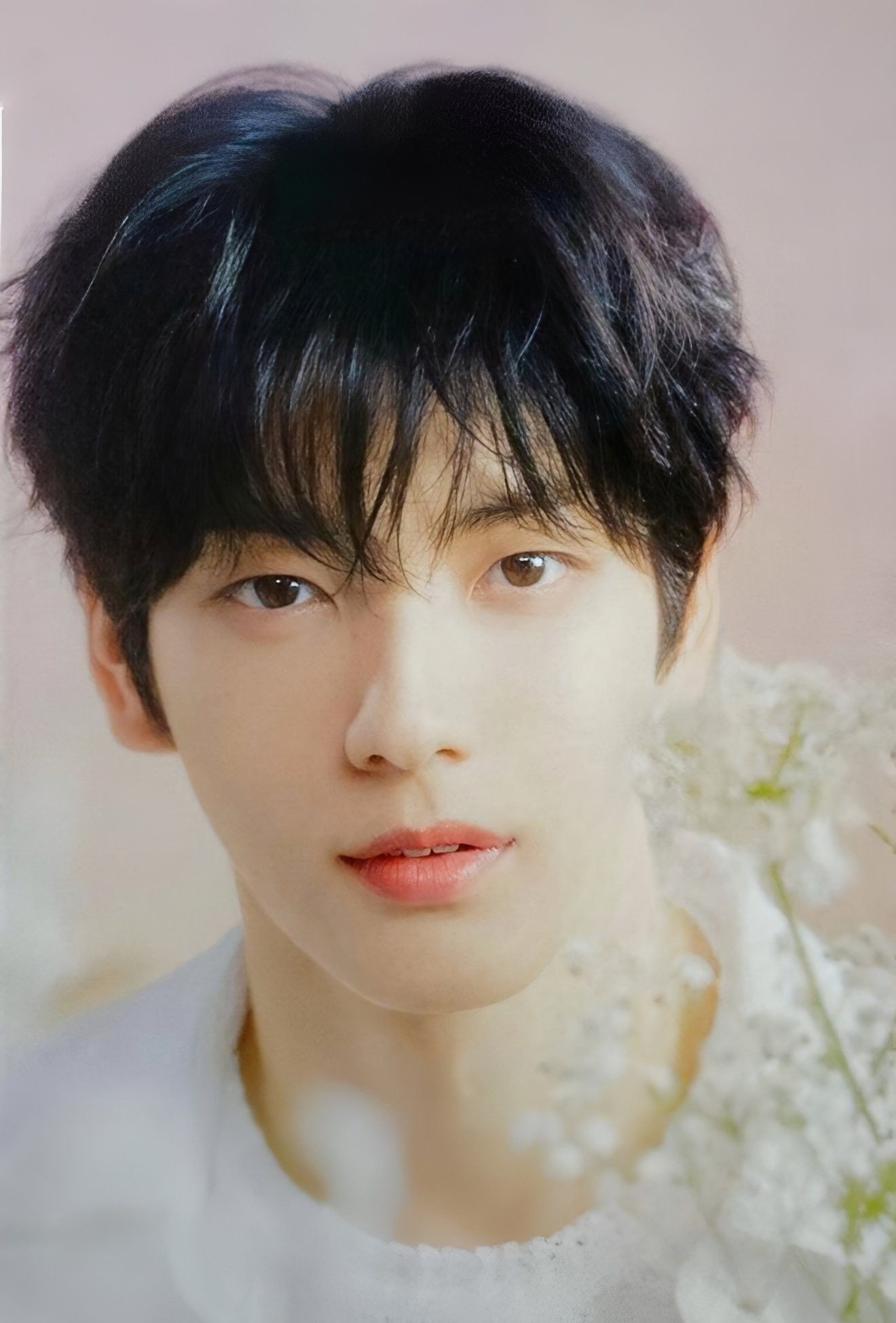 Latest photo of Soobin (TOMORROW X TOGETHER)