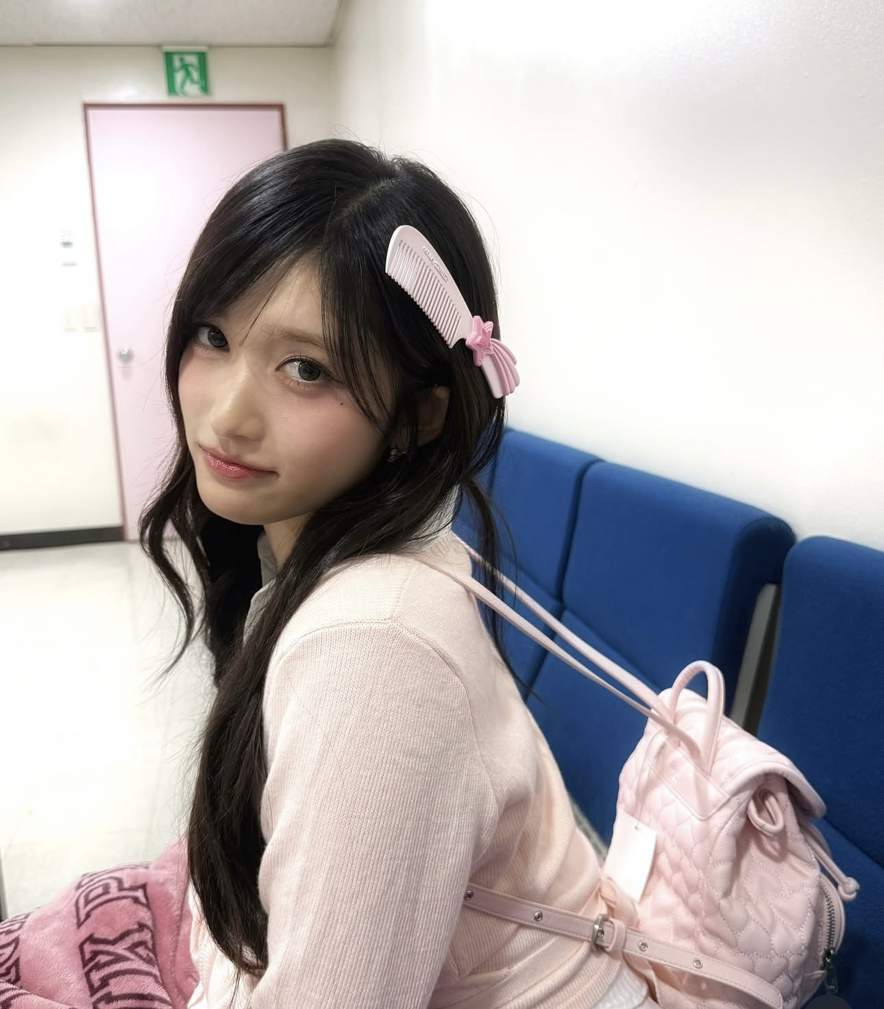 A moment captured by Leeseo (IVE)'s fan
