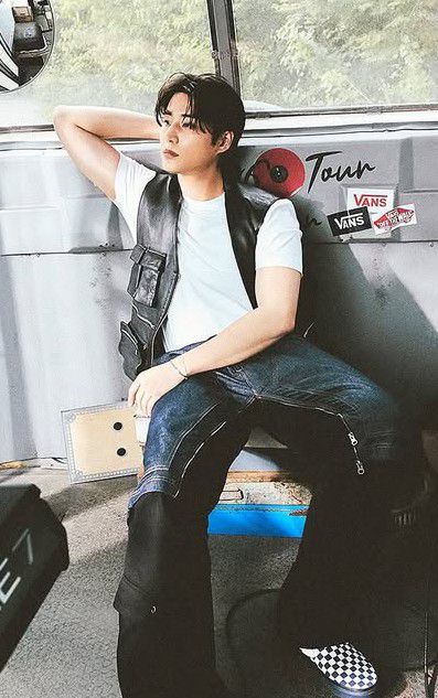 Latest photo of Young K (DAY6)
