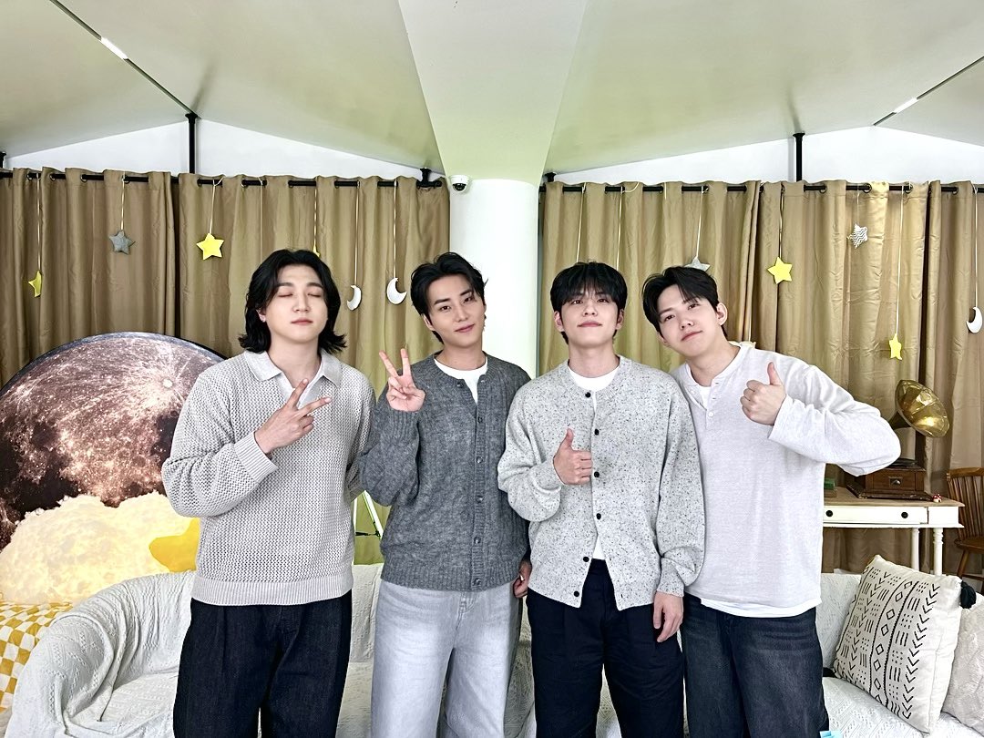 A moment captured by DAY6's fan
