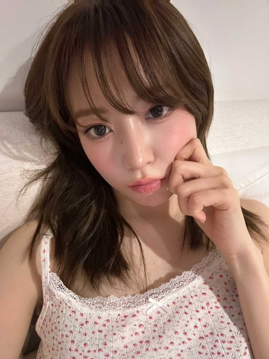 Latest photo of Sakura (LE SSERAFIM)