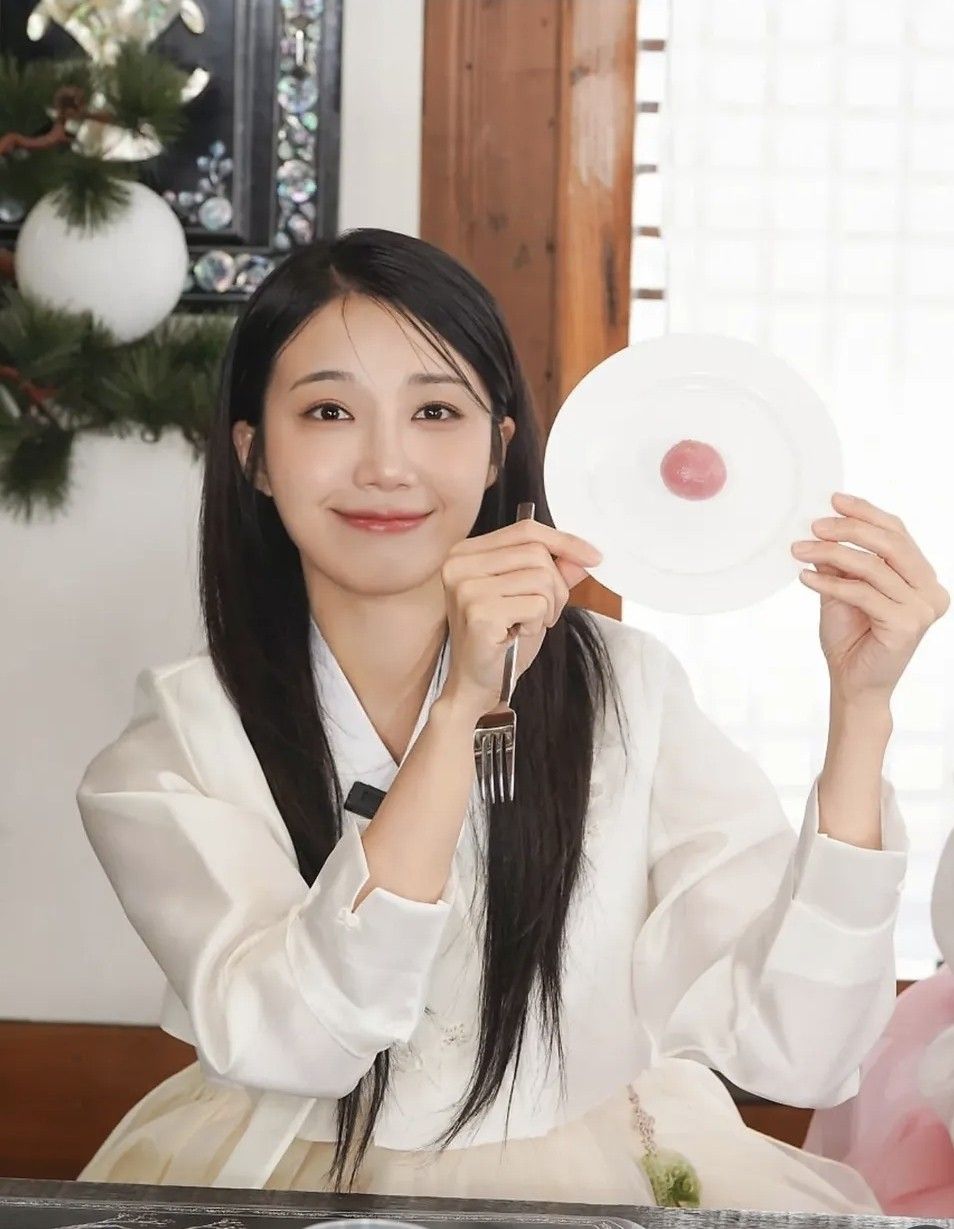 Recent activity shot of Jeong Eunji (Apink)